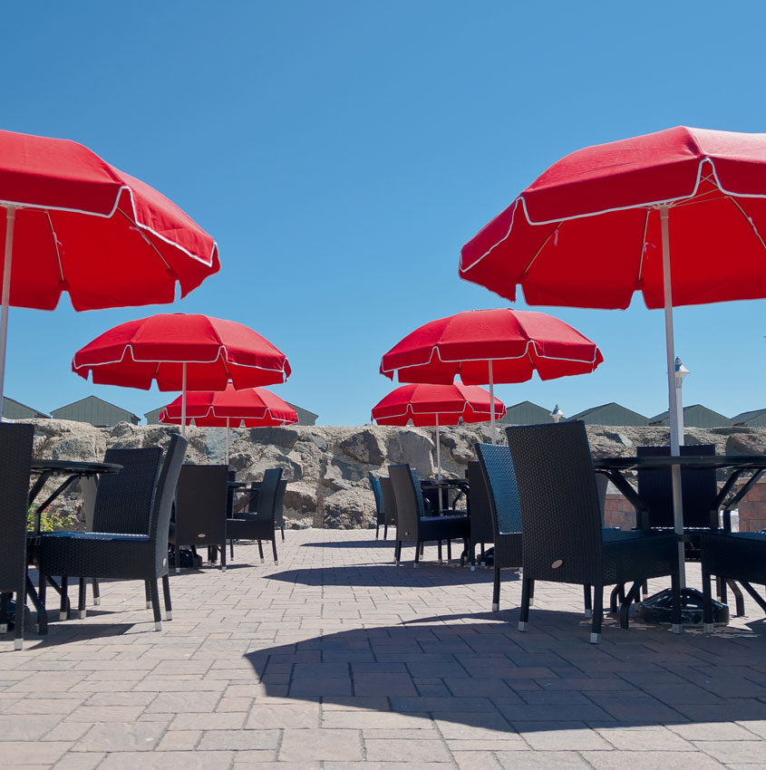 catalina-patio-umbrellas-dining-area.jpg